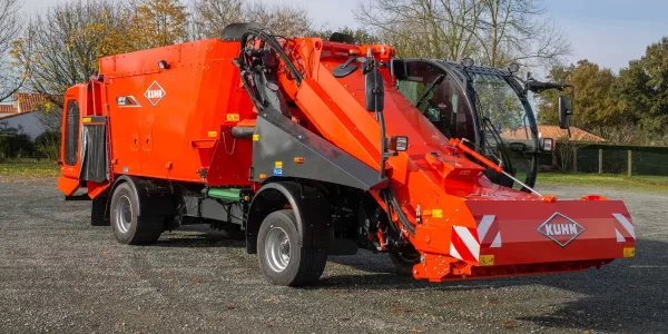 Kuhn Self Propelled Self Loading Mixers Hlavinka Equipment Company